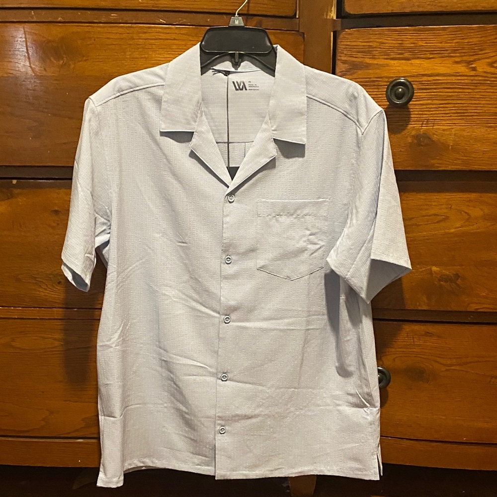 Men’s VRST Button Down Shirt, Size M
